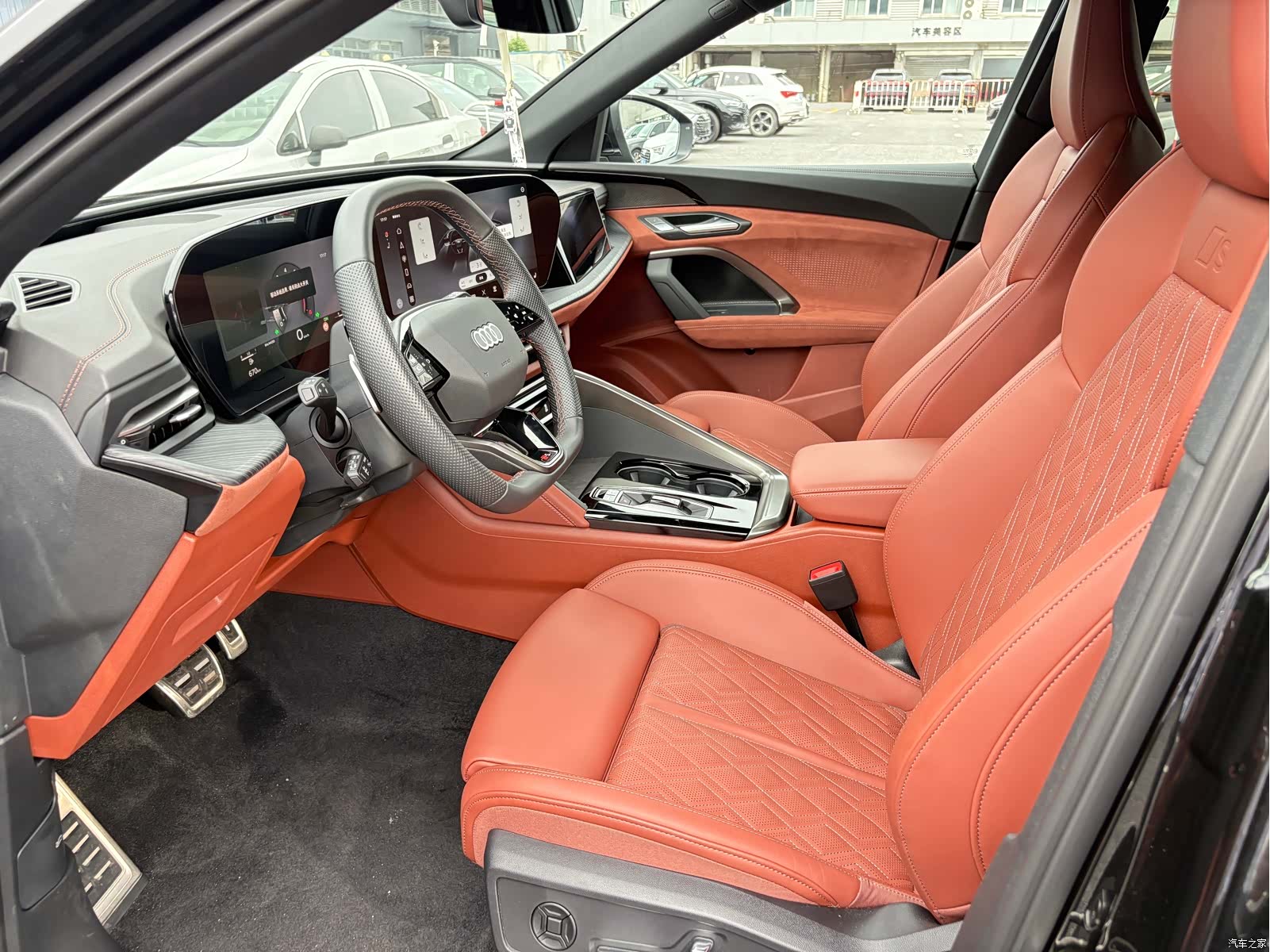 Audi Q5L, 2026 12
