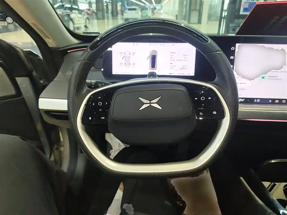 XPENG P7