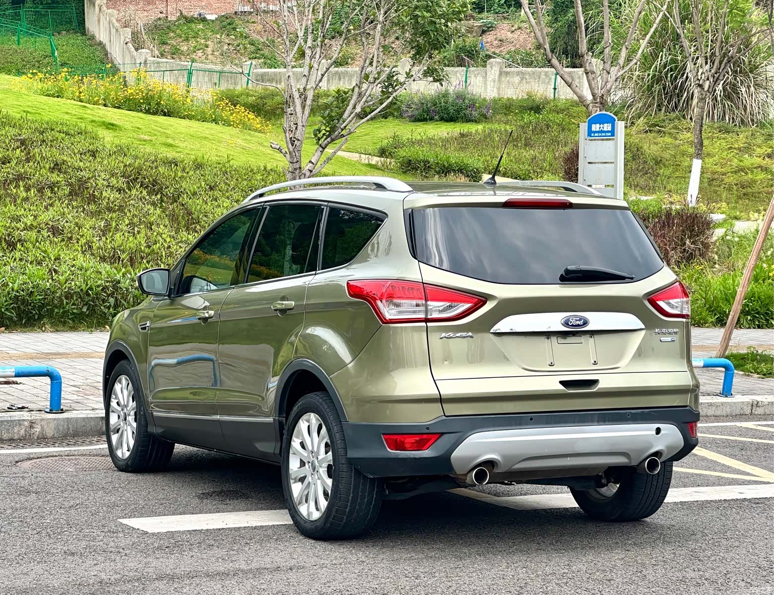 Ford Kuga, 2014 6