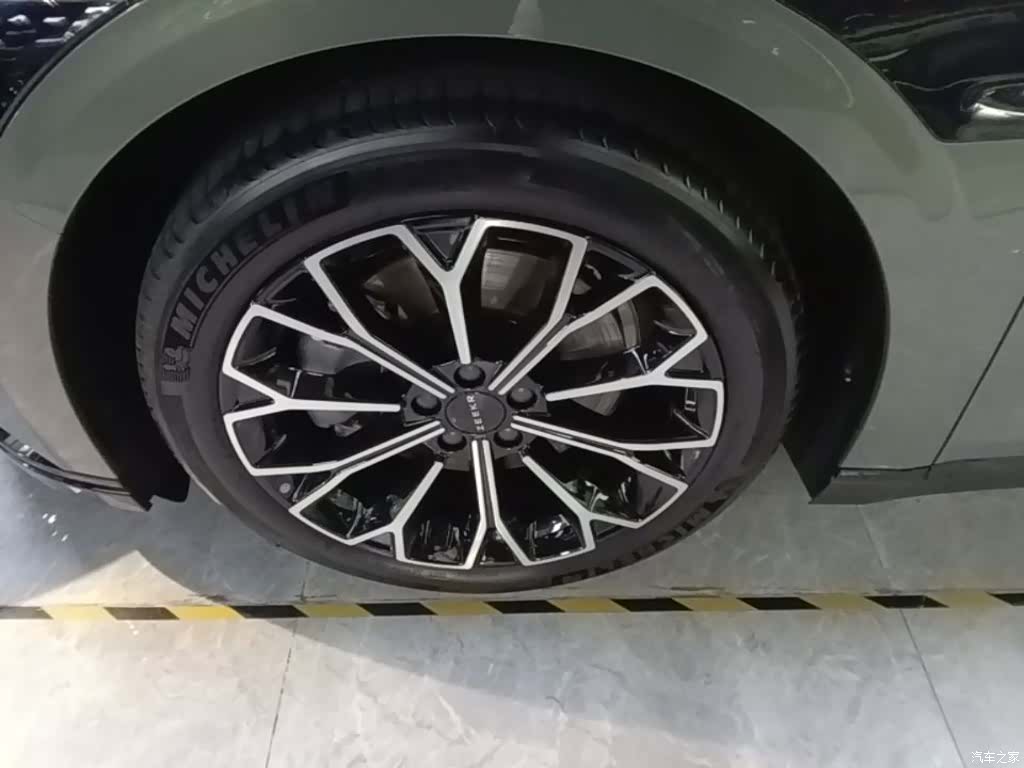 Zeekr 007, 2024 23