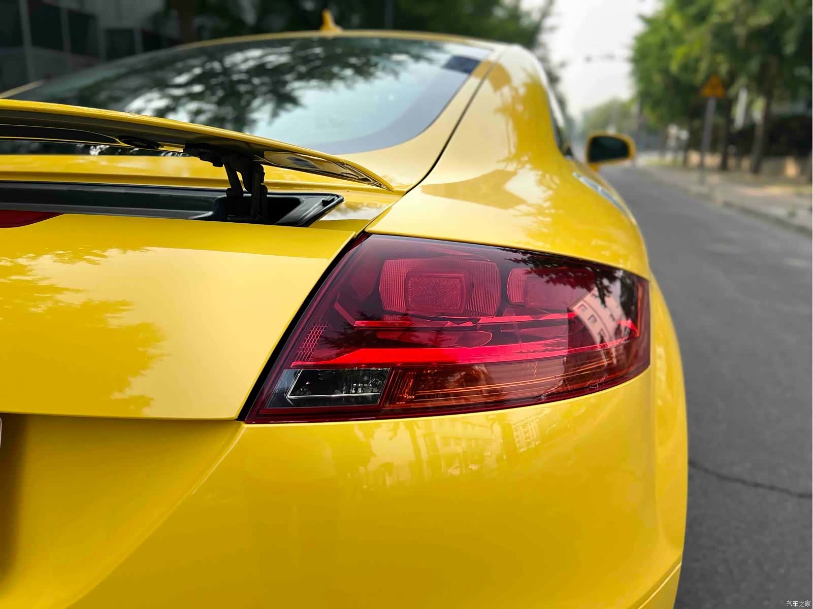 Audi TT, 2011 24