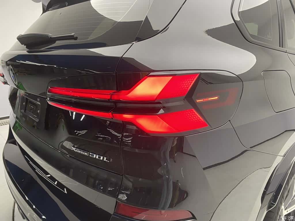 BMW X5, 2025 10