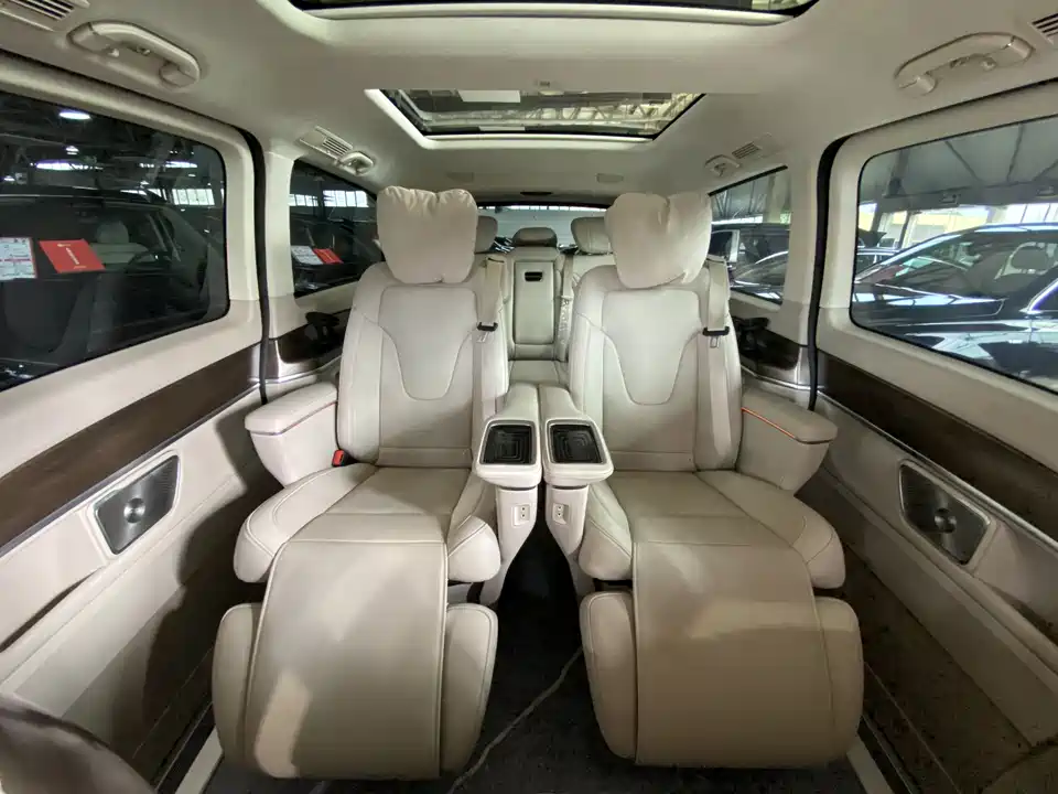 Mercedes-Benz V-class Mercedes-Benz V-class