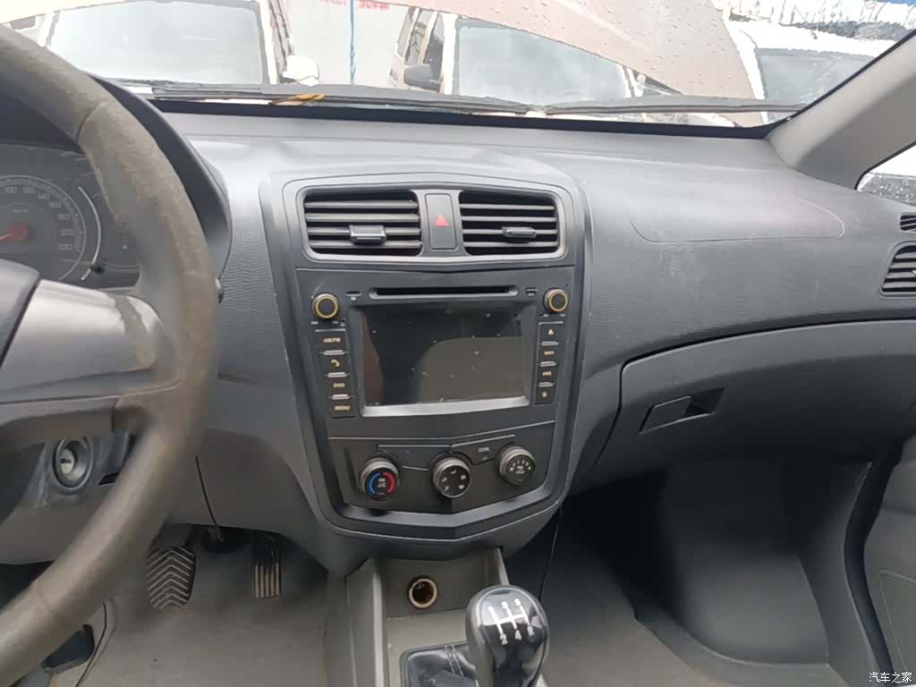 Wuling L3C, 2016 13