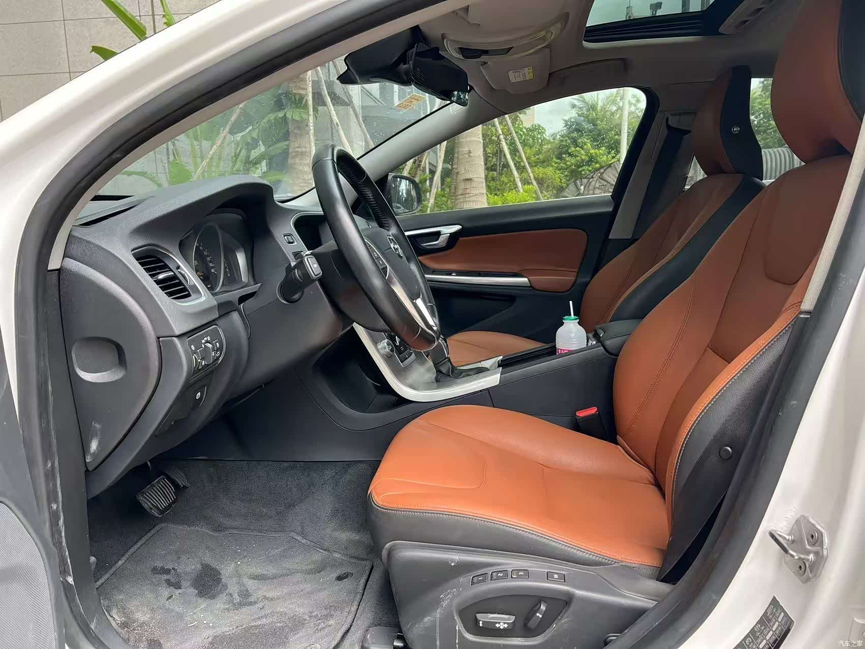 Volvo S60, 2019 все фото