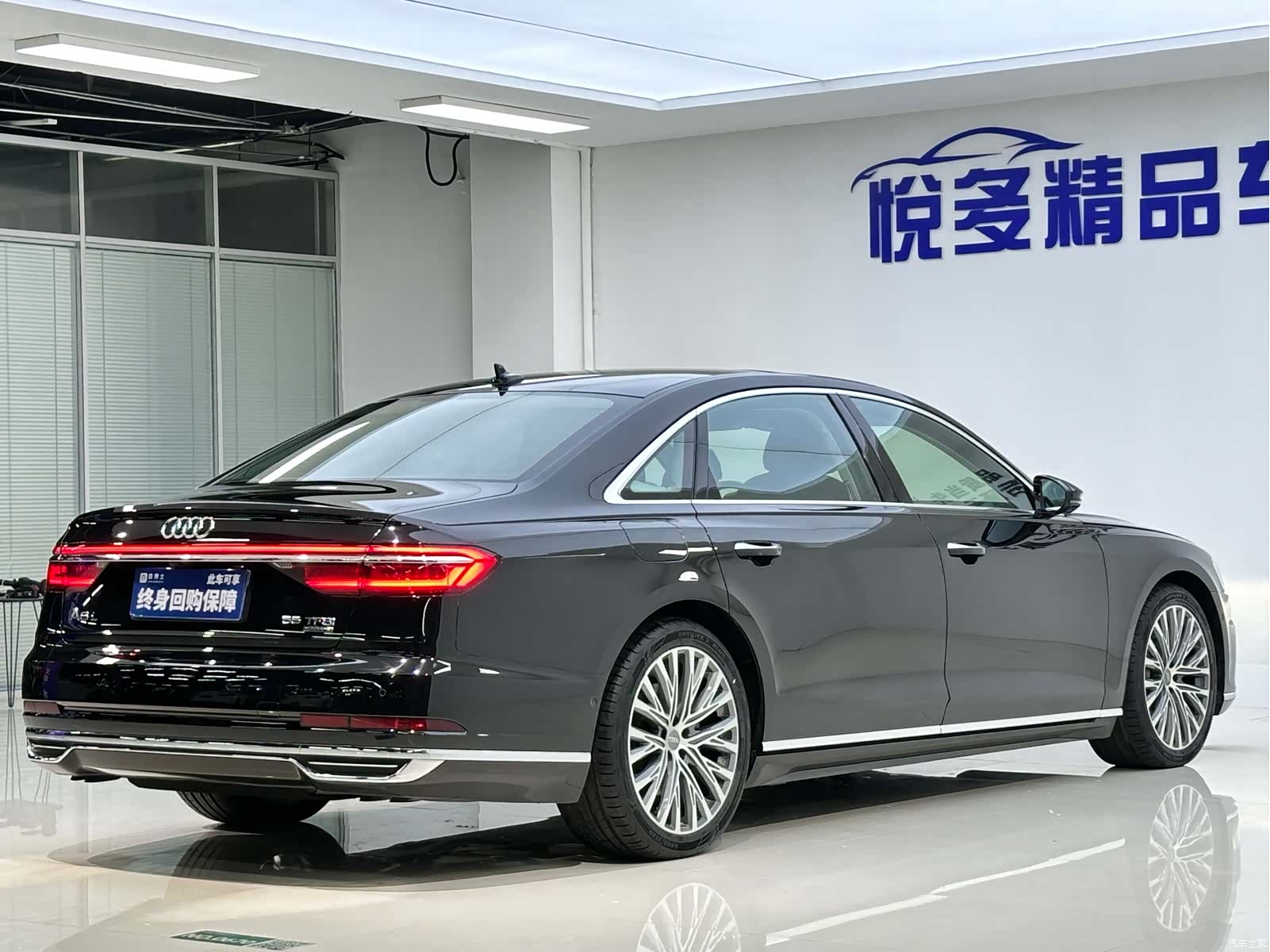 Audi A8L, 2019 9