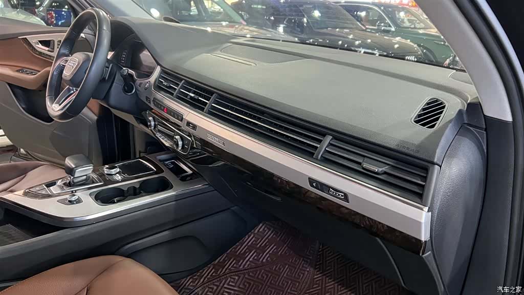 Audi Q7, 2019 10