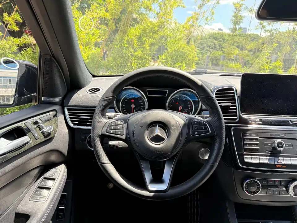 Mercedes-Benz GLS Mercedes-Benz GLS