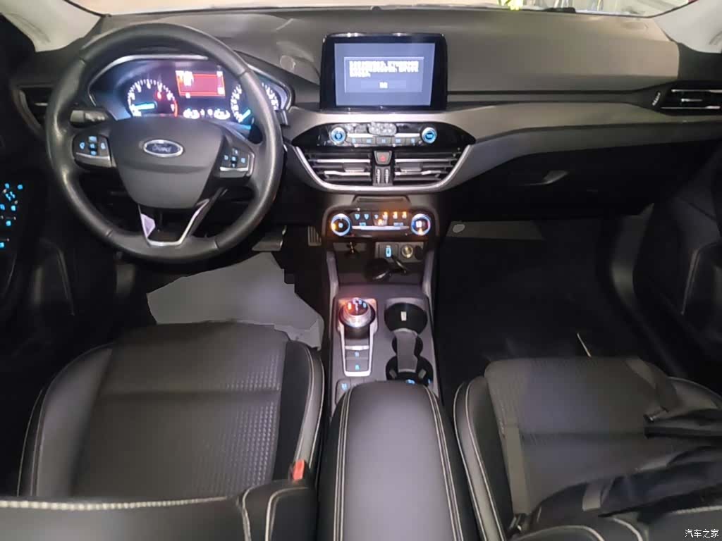 Ford Focus, 2019 10