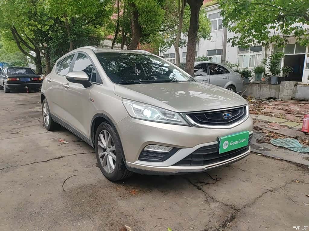 Geely Emgrand, 2016 4