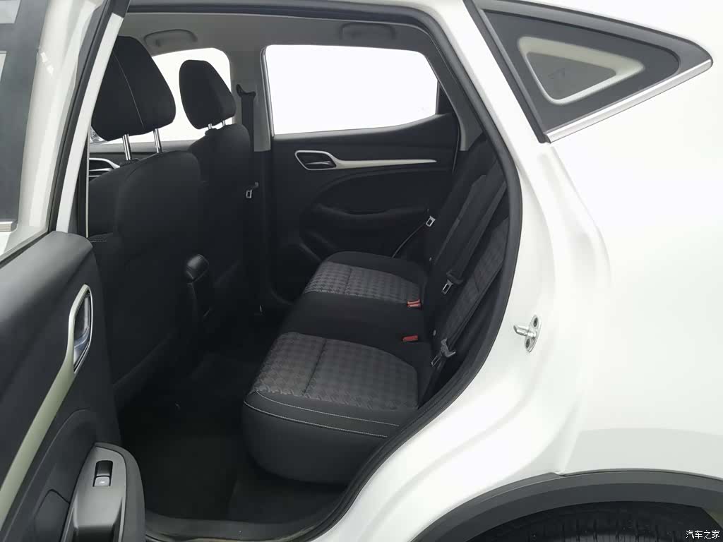 MG ZS, 2019 15