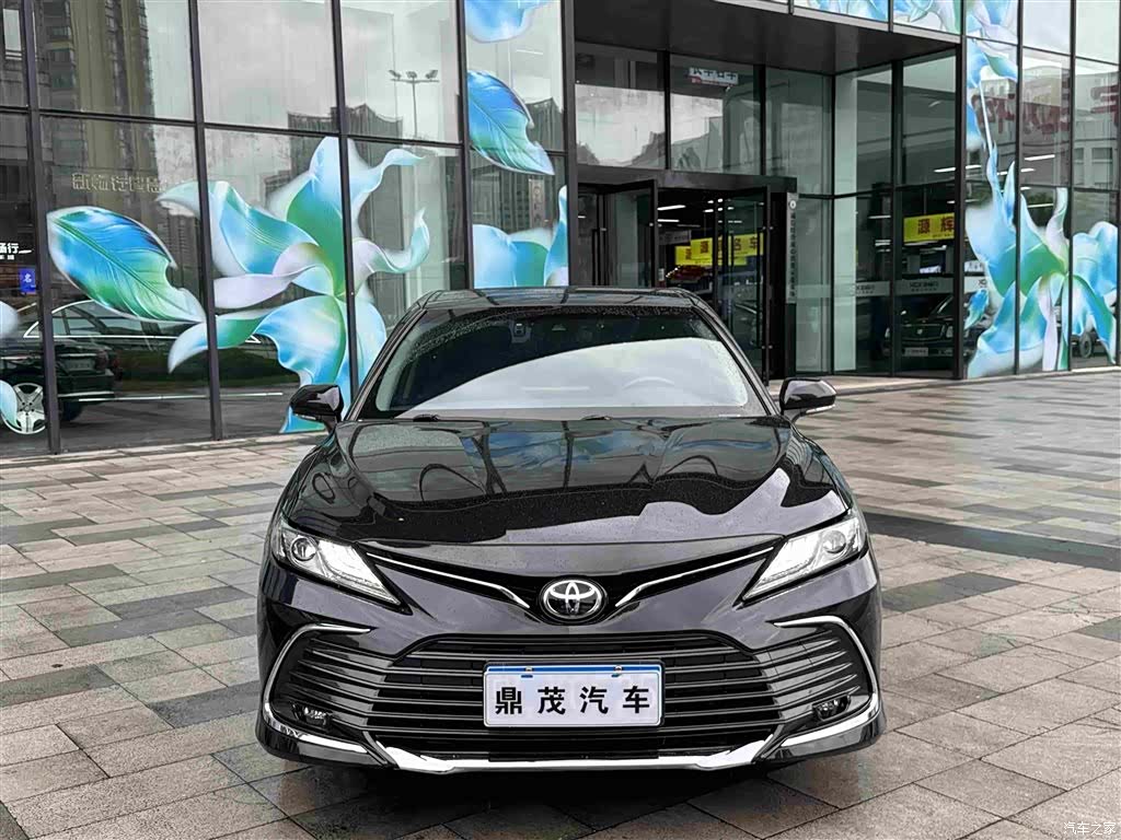 Toyota Camry, 2023 2