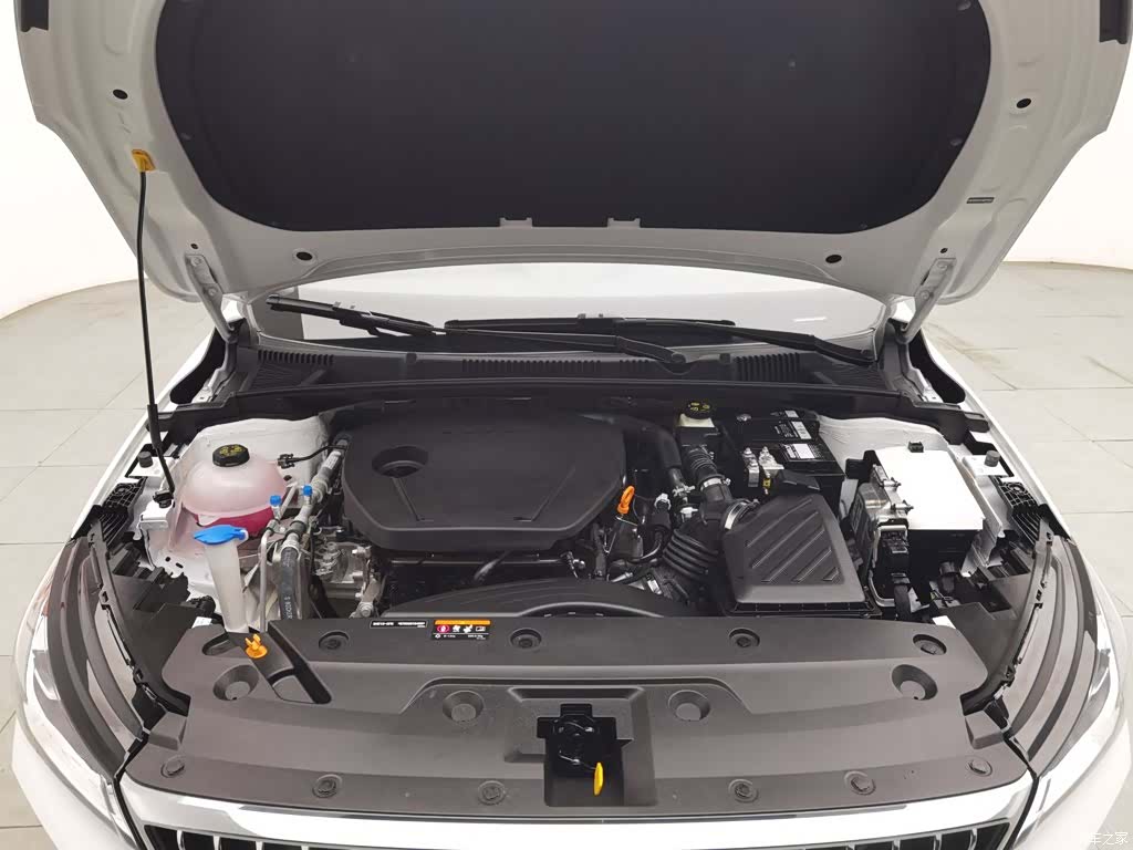 Geely Emgrand, 2025 6