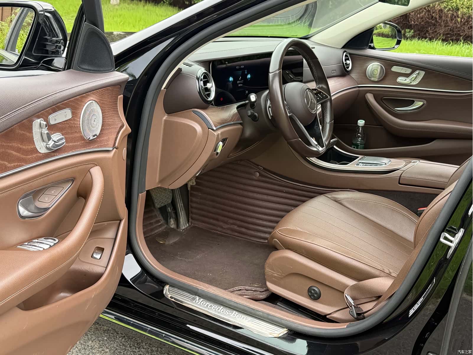 Mercedes-Benz E-Class, 2023 4