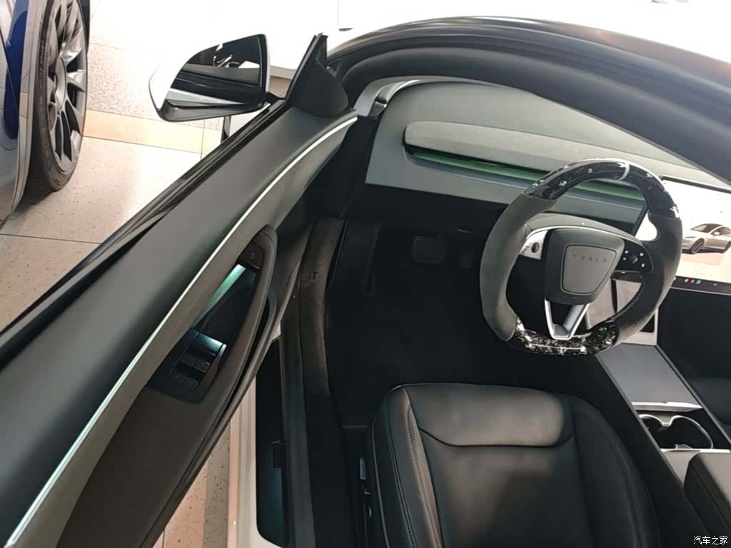 Tesla Model 3, 2024 16