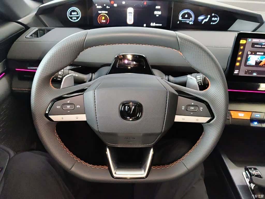 Changan UNI-V, 2025 11