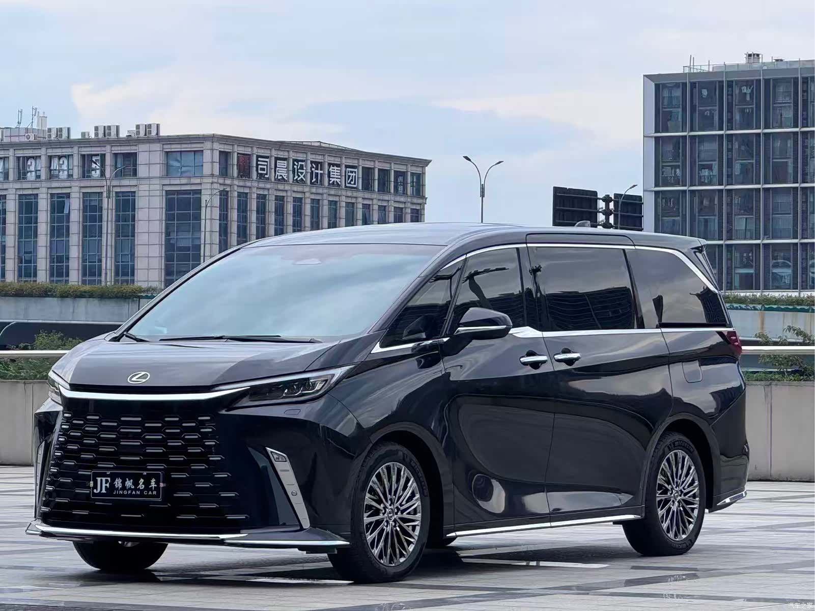 Lexus LM, 2024 2