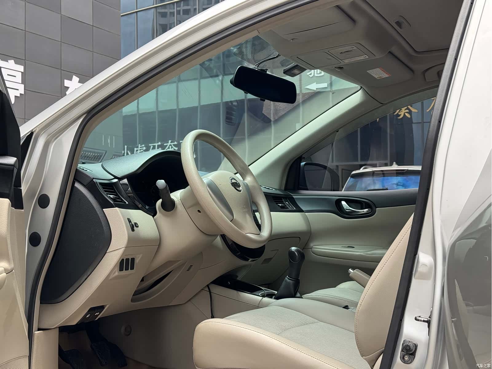Nissan Tiida, 2012 18
