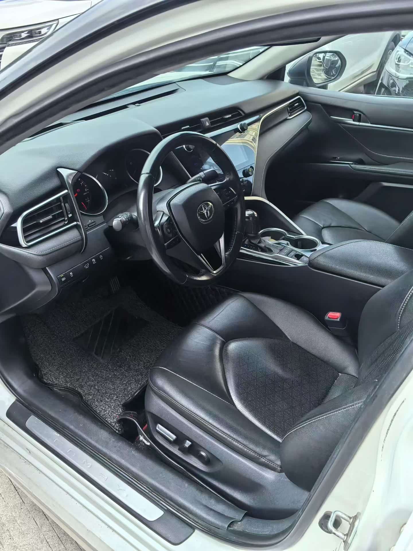 Toyota Camry, 2021 8