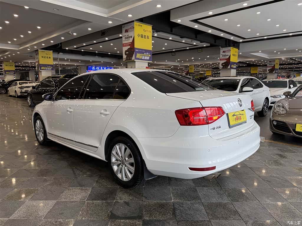 Volkswagen Sagitar, 2015 33