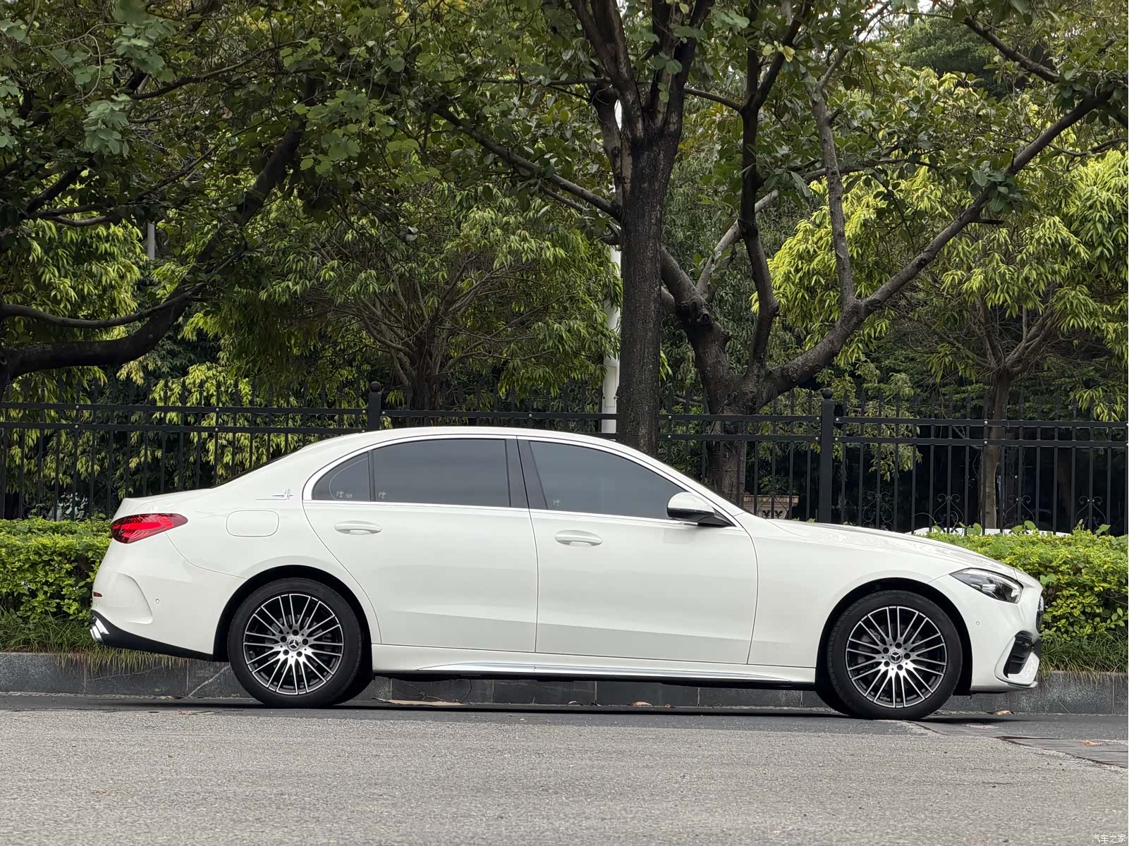 Mercedes-Benz C-Class, 2022 3