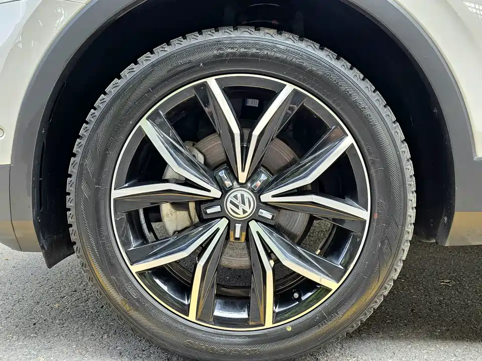 Volkswagen Tiguan L Volkswagen Tiguan L