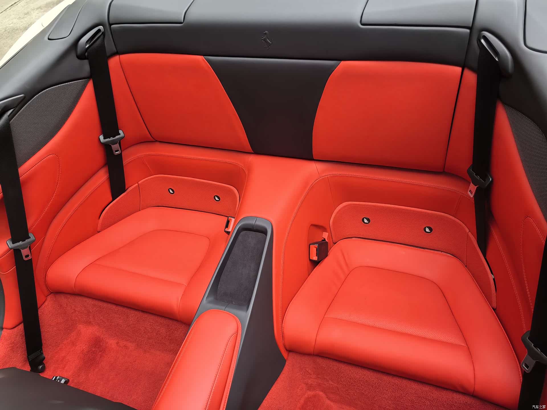 Ferrari Portofino, 2019 14