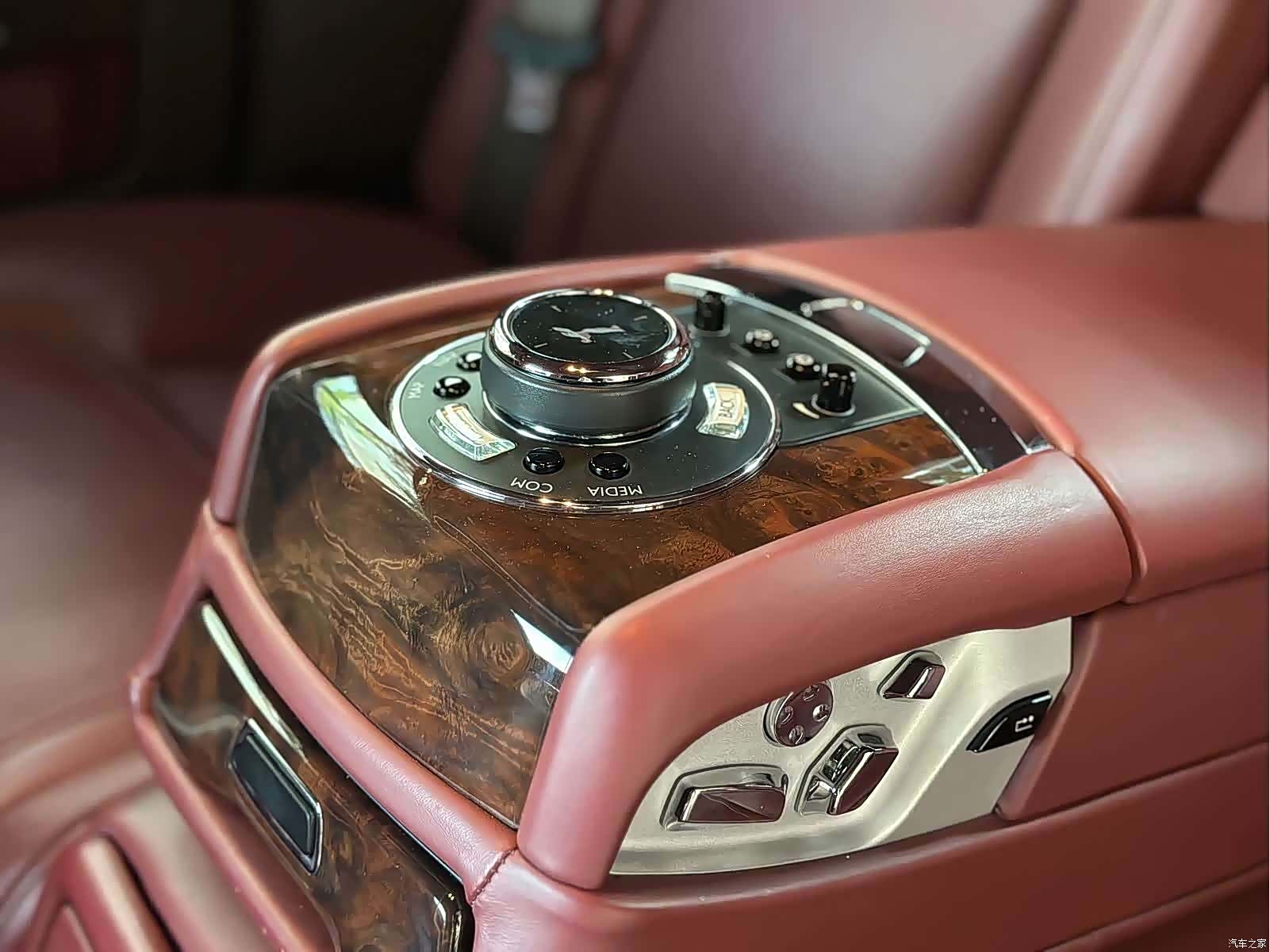 Rolls-Royce Ghost, 2019 9