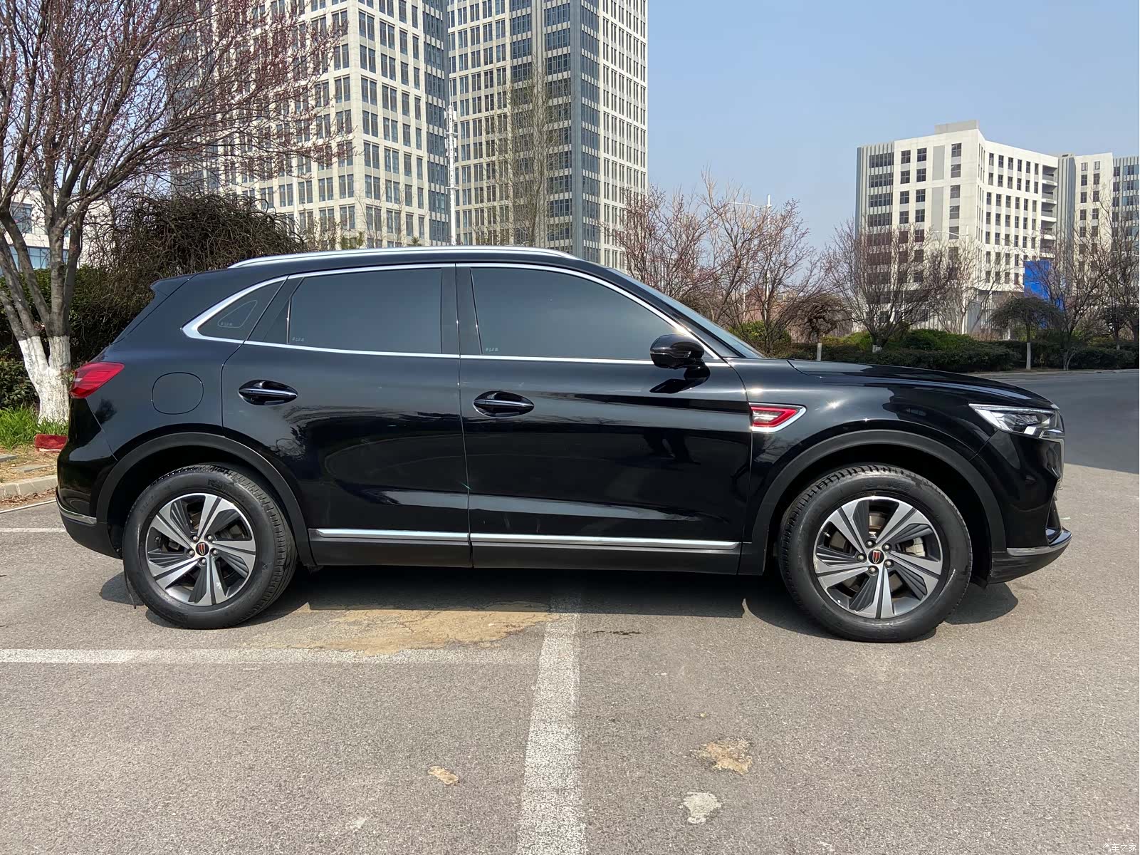 Hongqi HS5, 2020 6