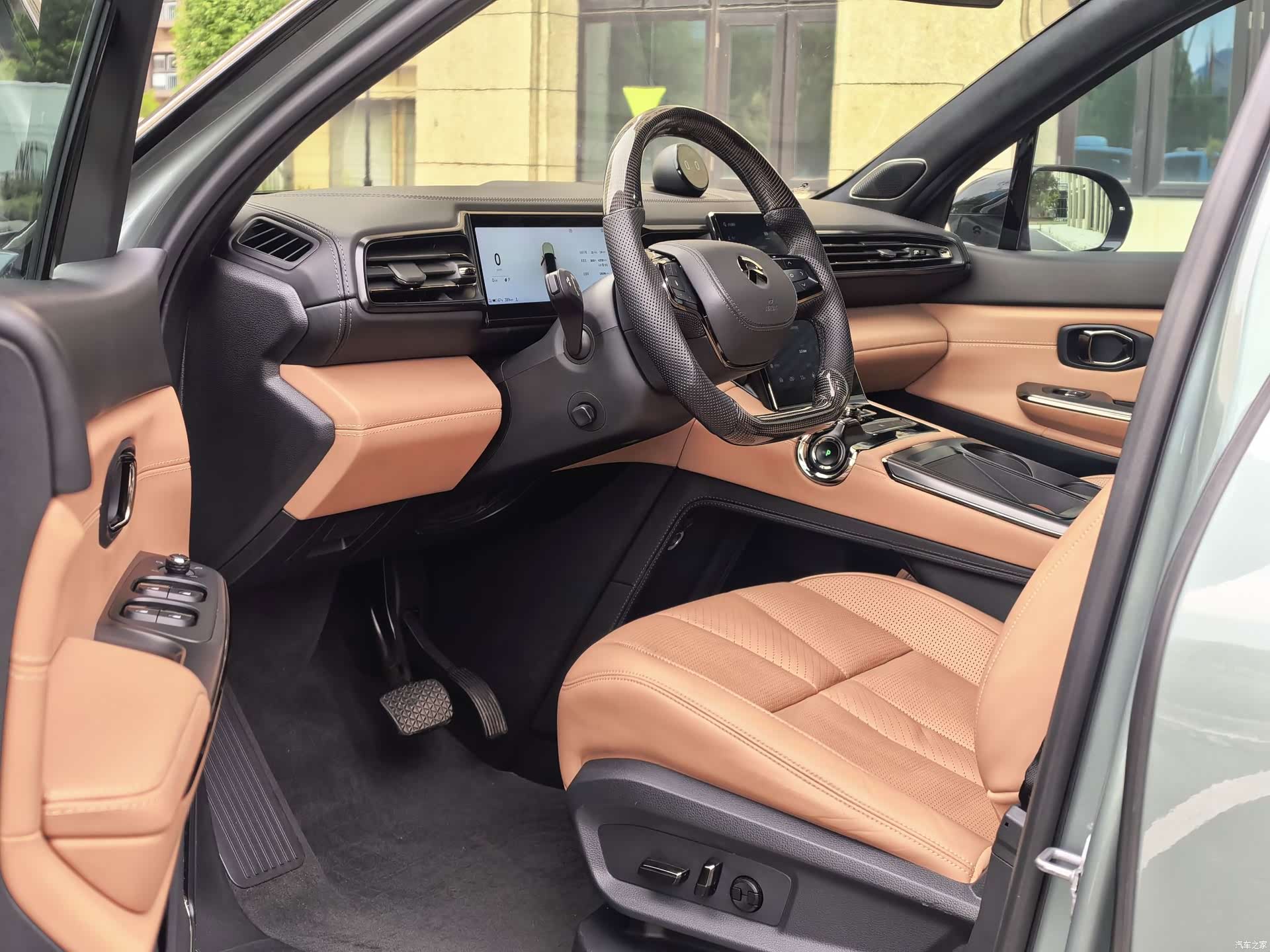 NIO ES8, 2021 10