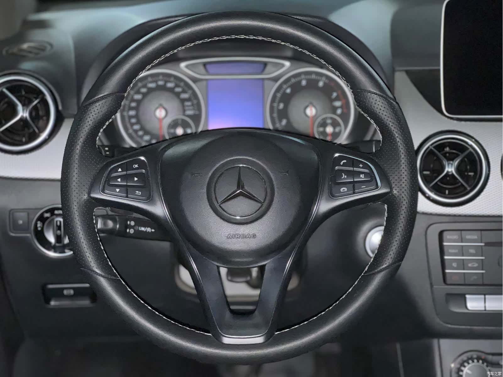 Mercedes-Benz B-Class, 2018 9