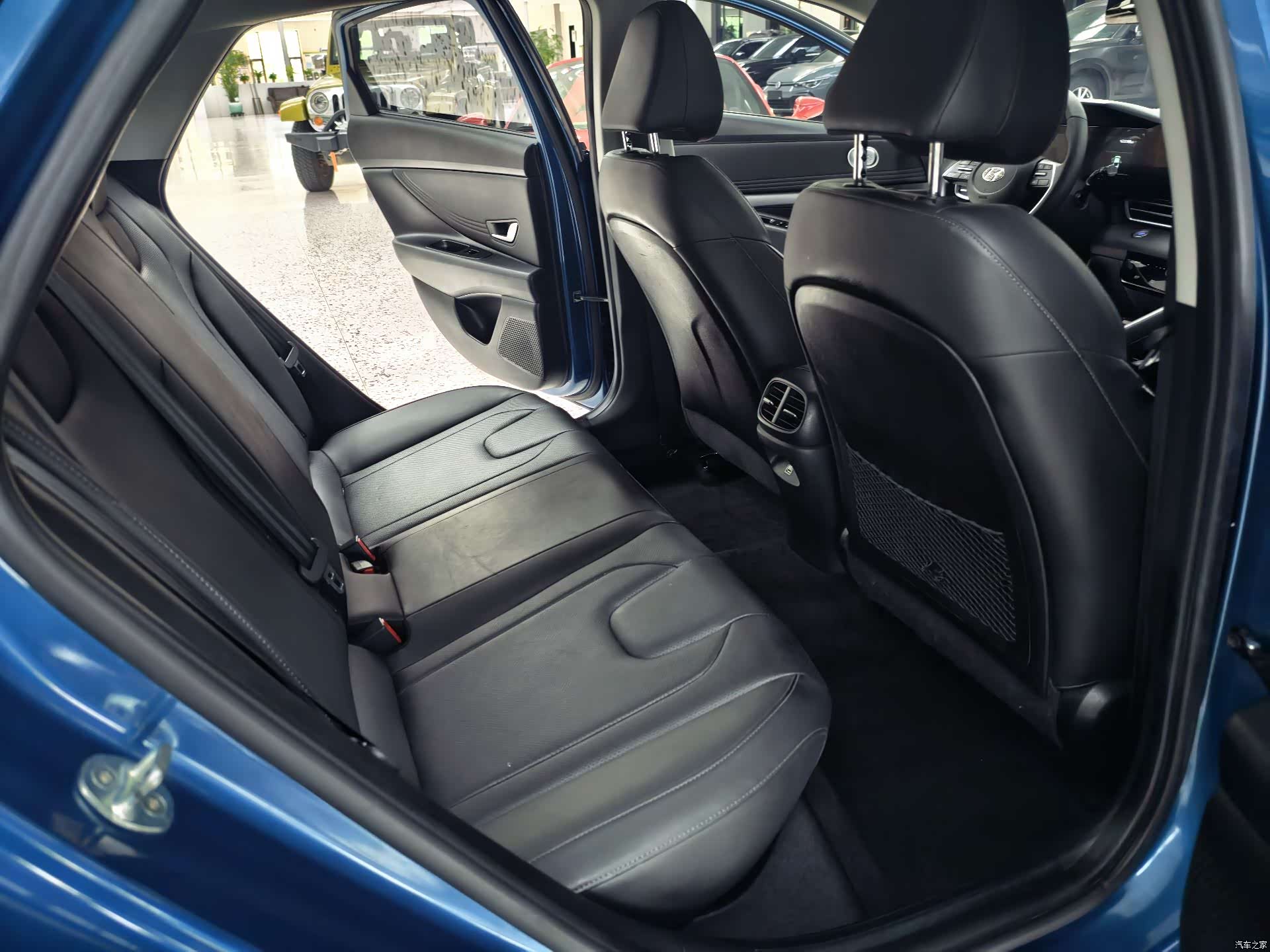 Hyundai Elantra, 2022 9