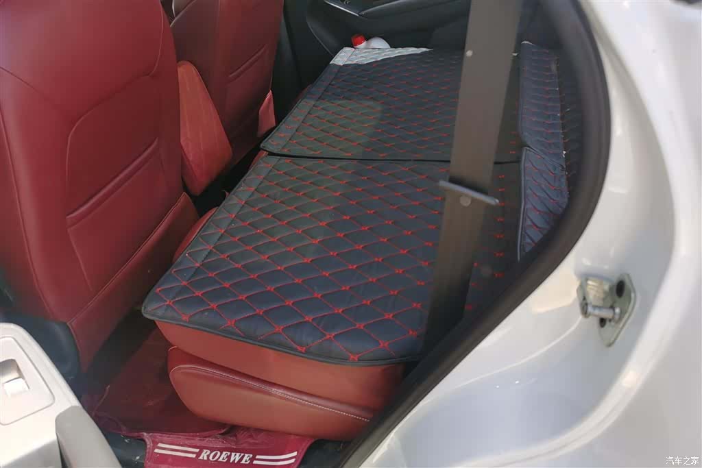 Roewe RX5, 2016 11