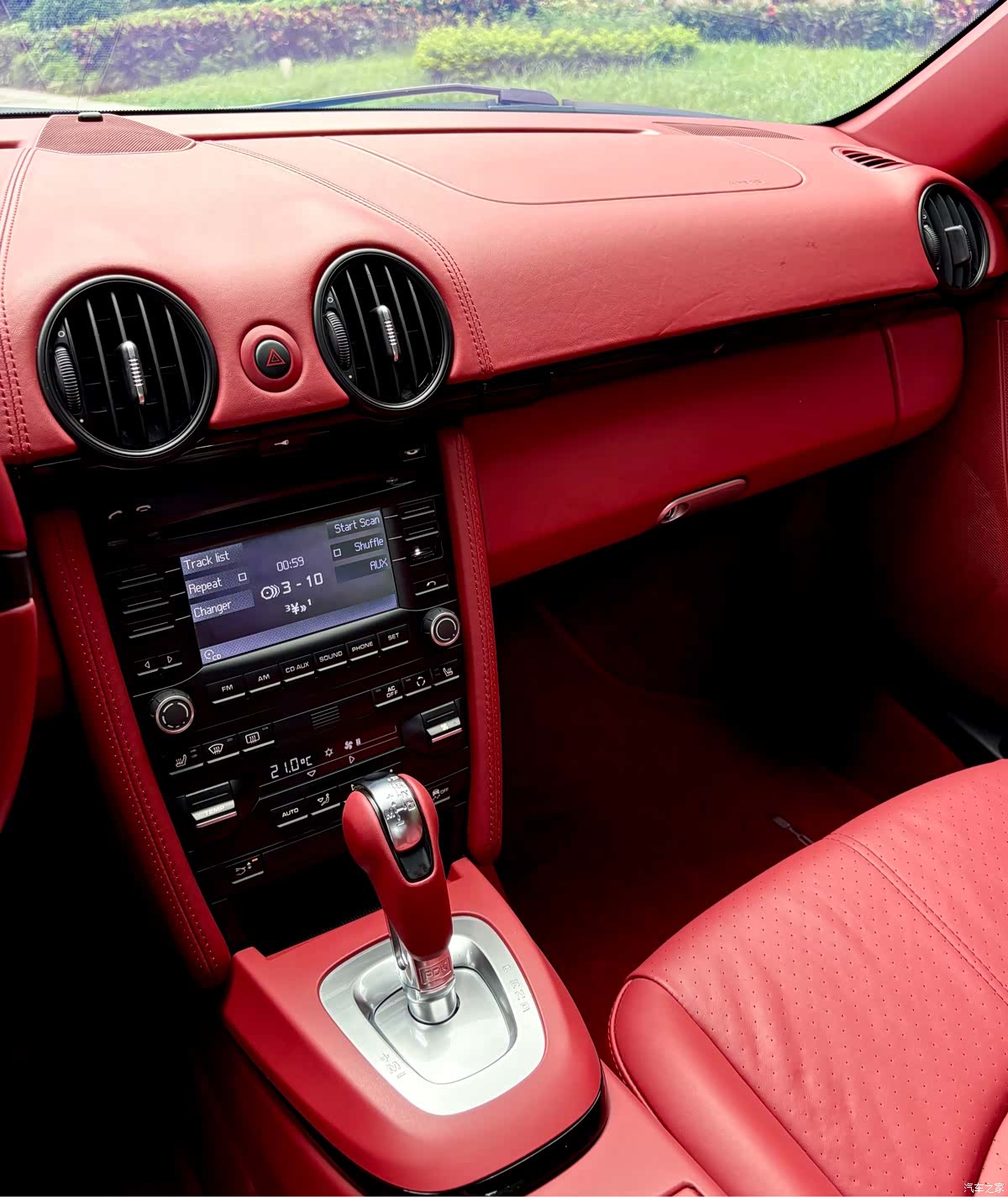 Porsche Cayman, 2012 10