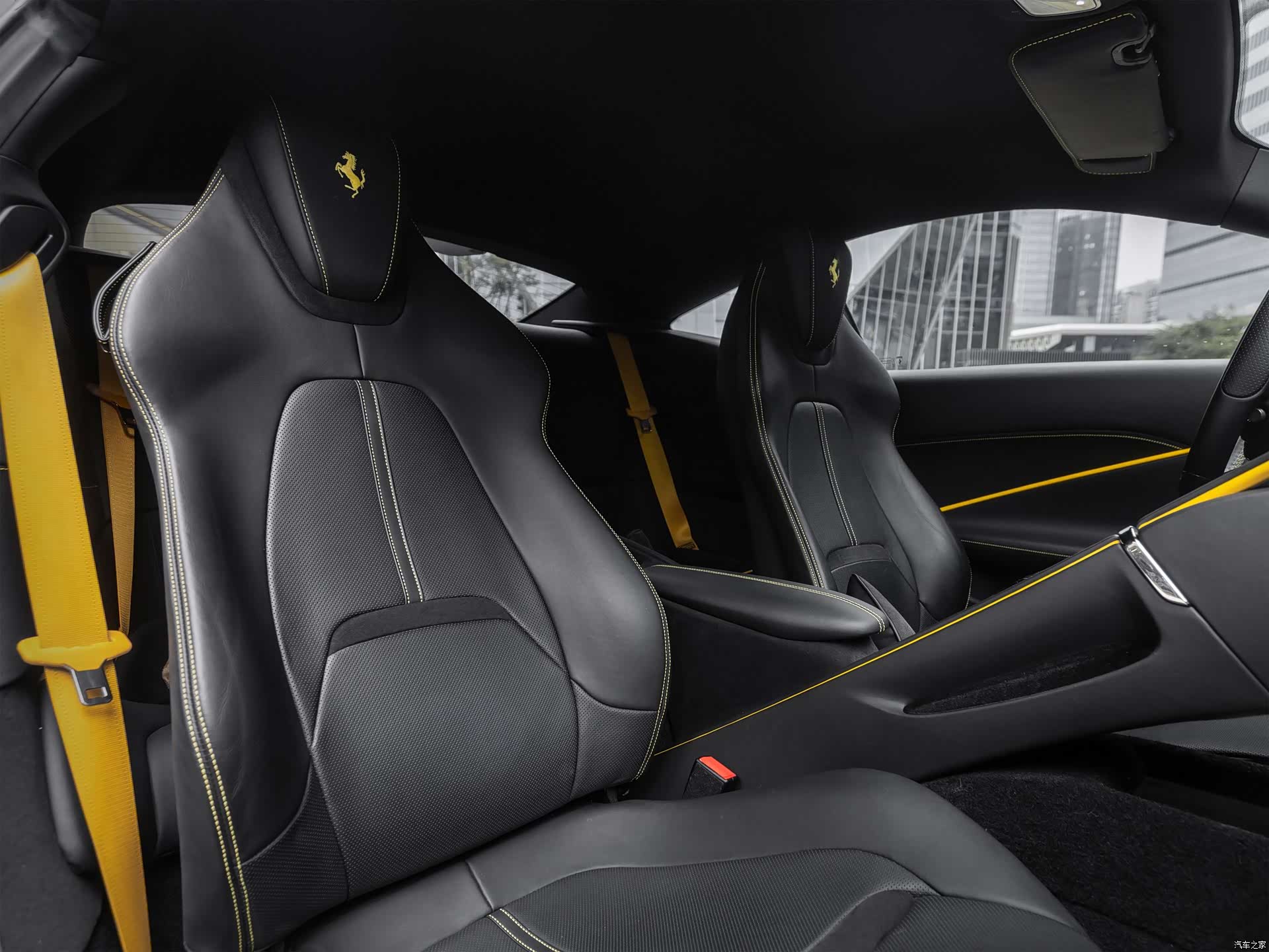Ferrari Roma, 2022 8