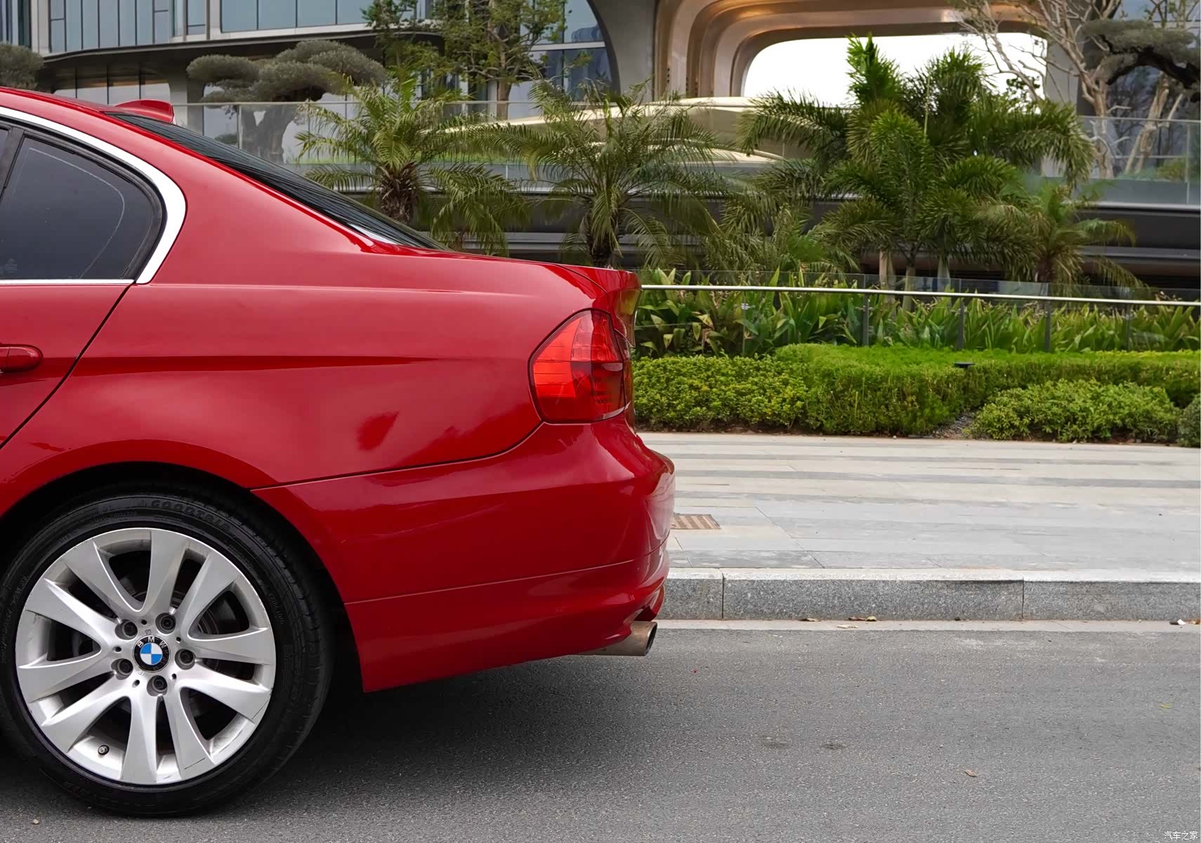 BMW 3 Series, 2011 26