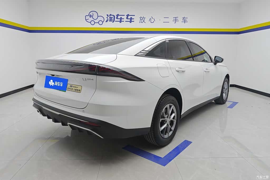 Geely Galaxy L6, 2025 3