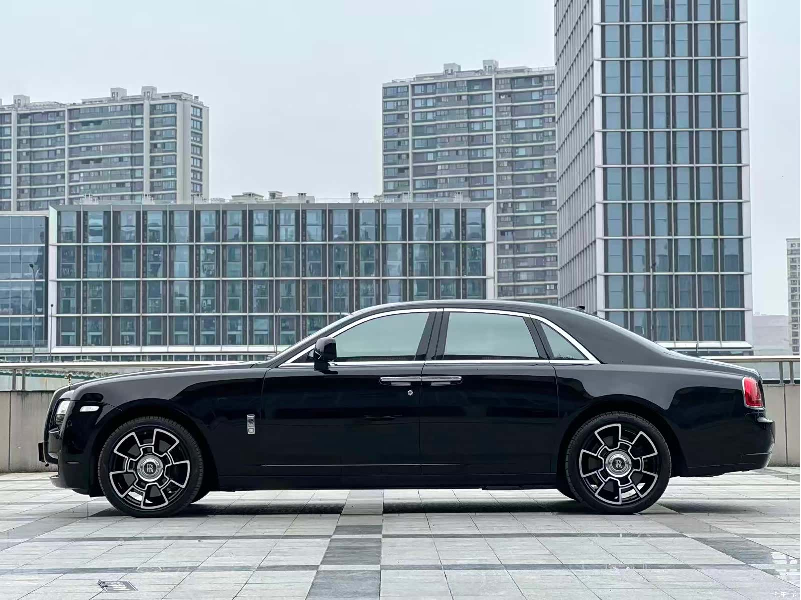 Rolls-Royce Ghost, 2010 7