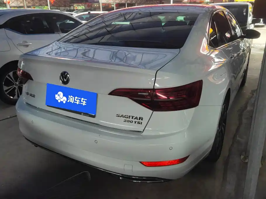 Volkswagen Sagitar