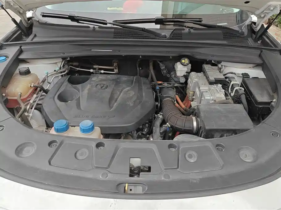 Changan UNI-K Smart iDD