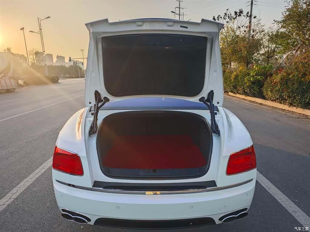 Bentley Flying Spur, 2018 13