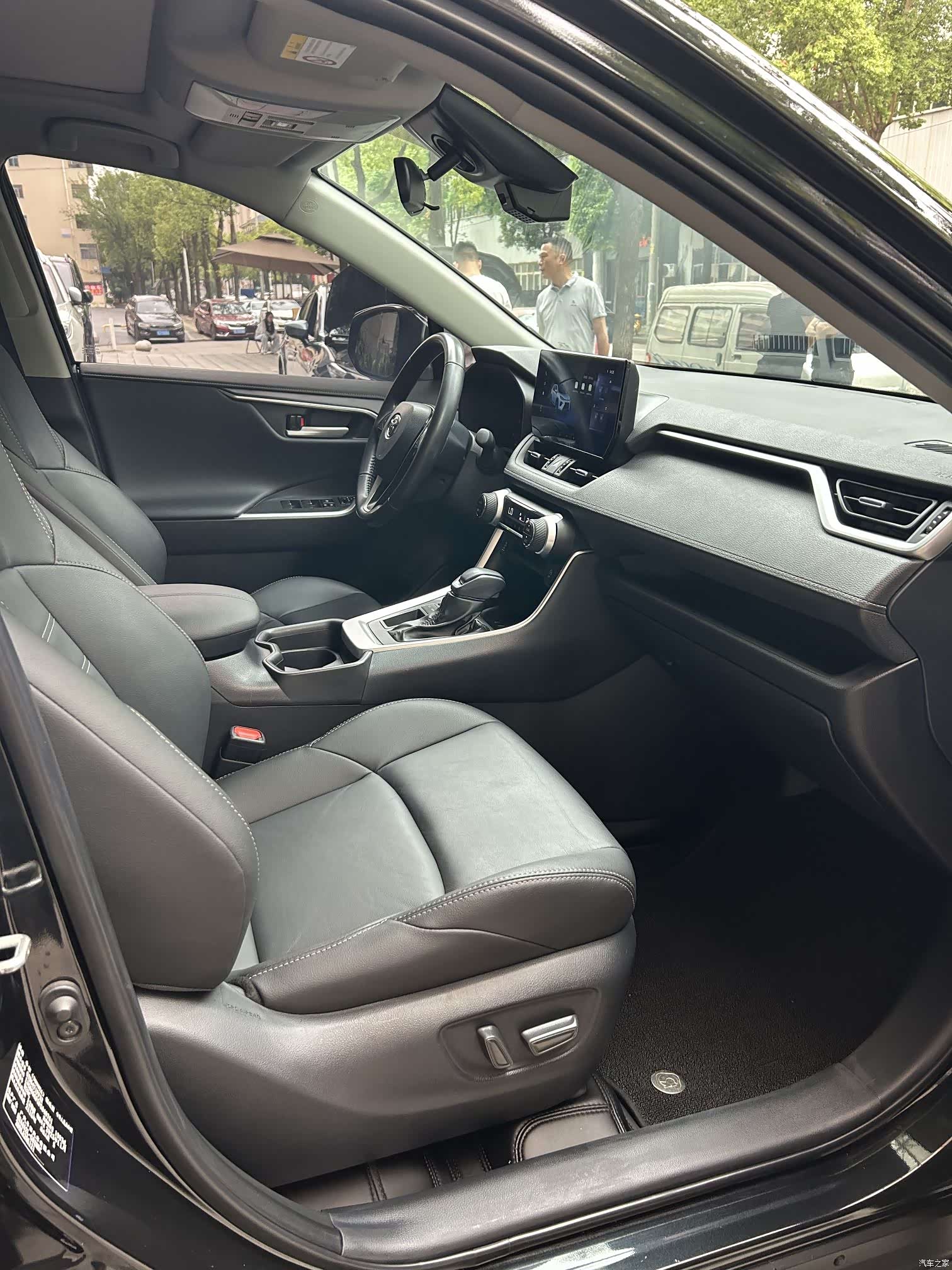 Toyota Wildlander, 2023 все фото