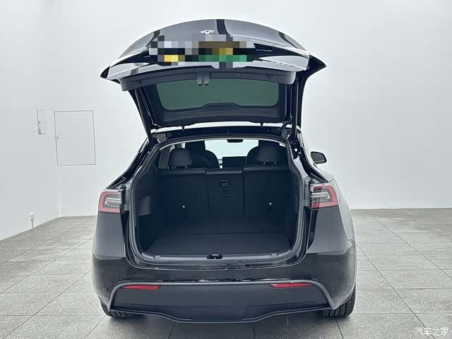 Tesla Model Y, 2022 15