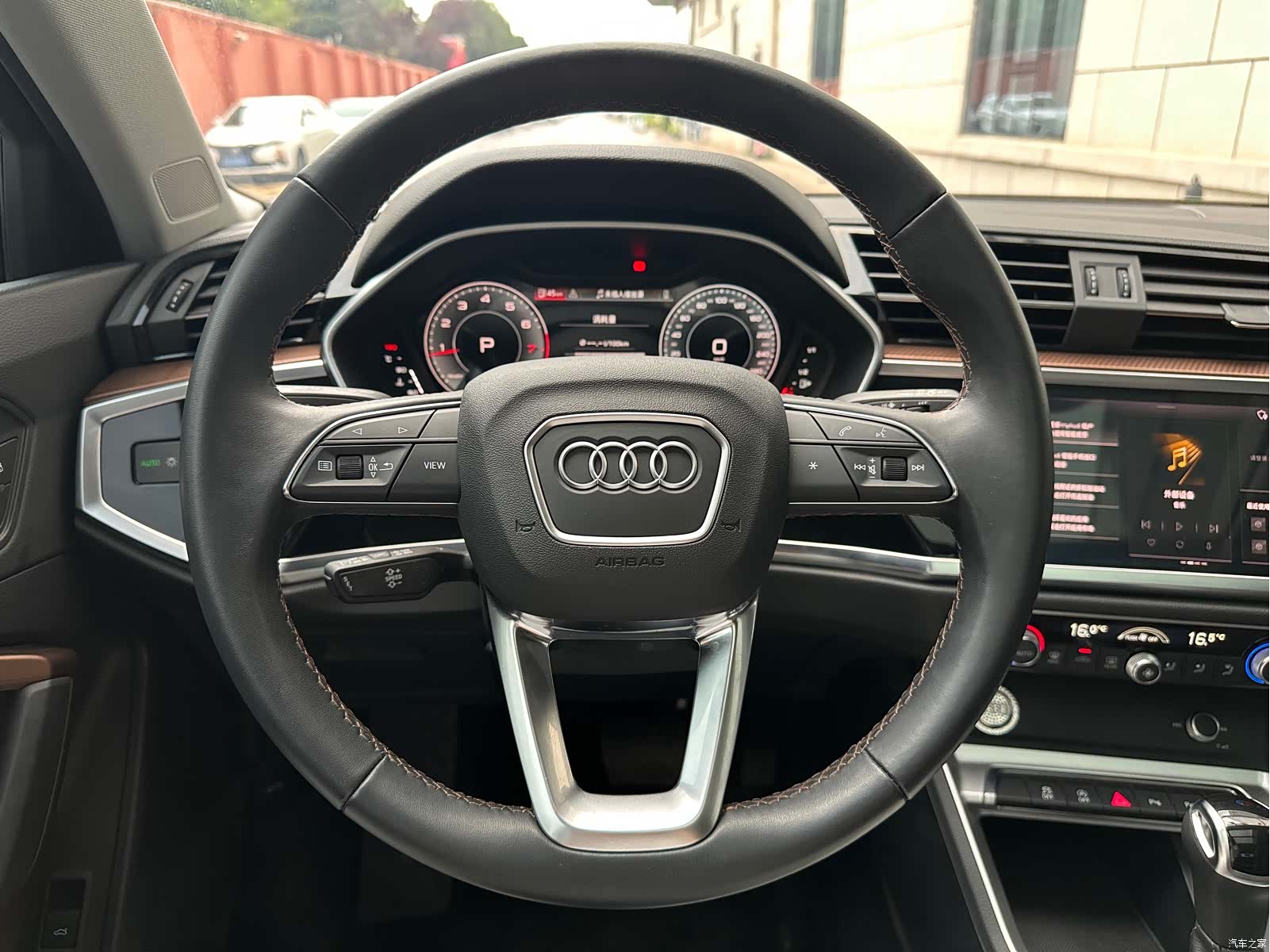 Audi Q3, 2022 8