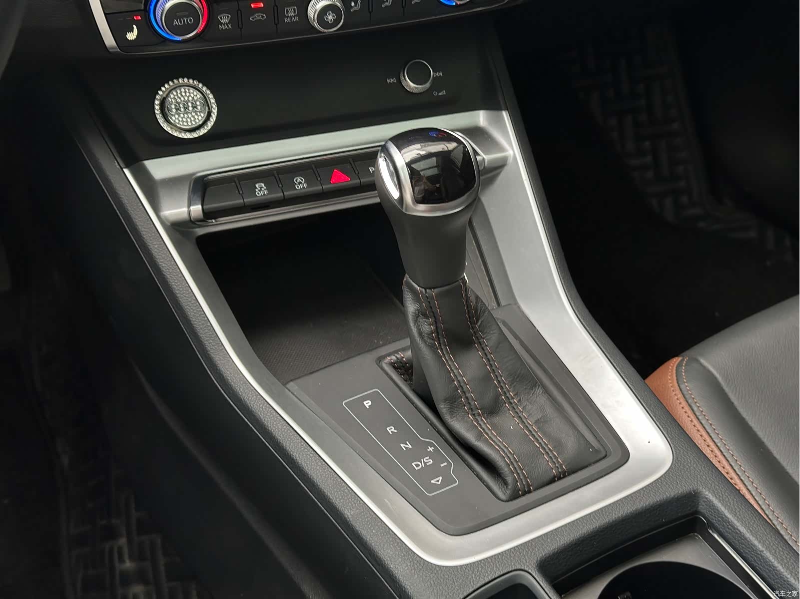 Audi Q3, 2022 13