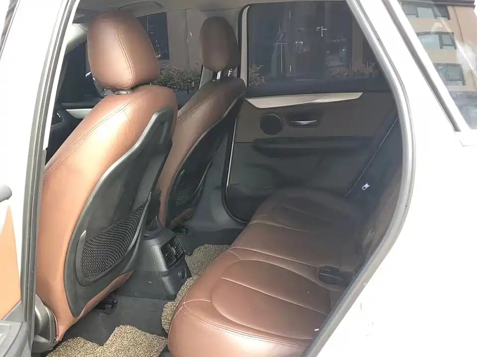 BMW 2 series station wagon