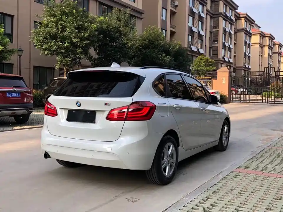 BMW 2 series station wagon