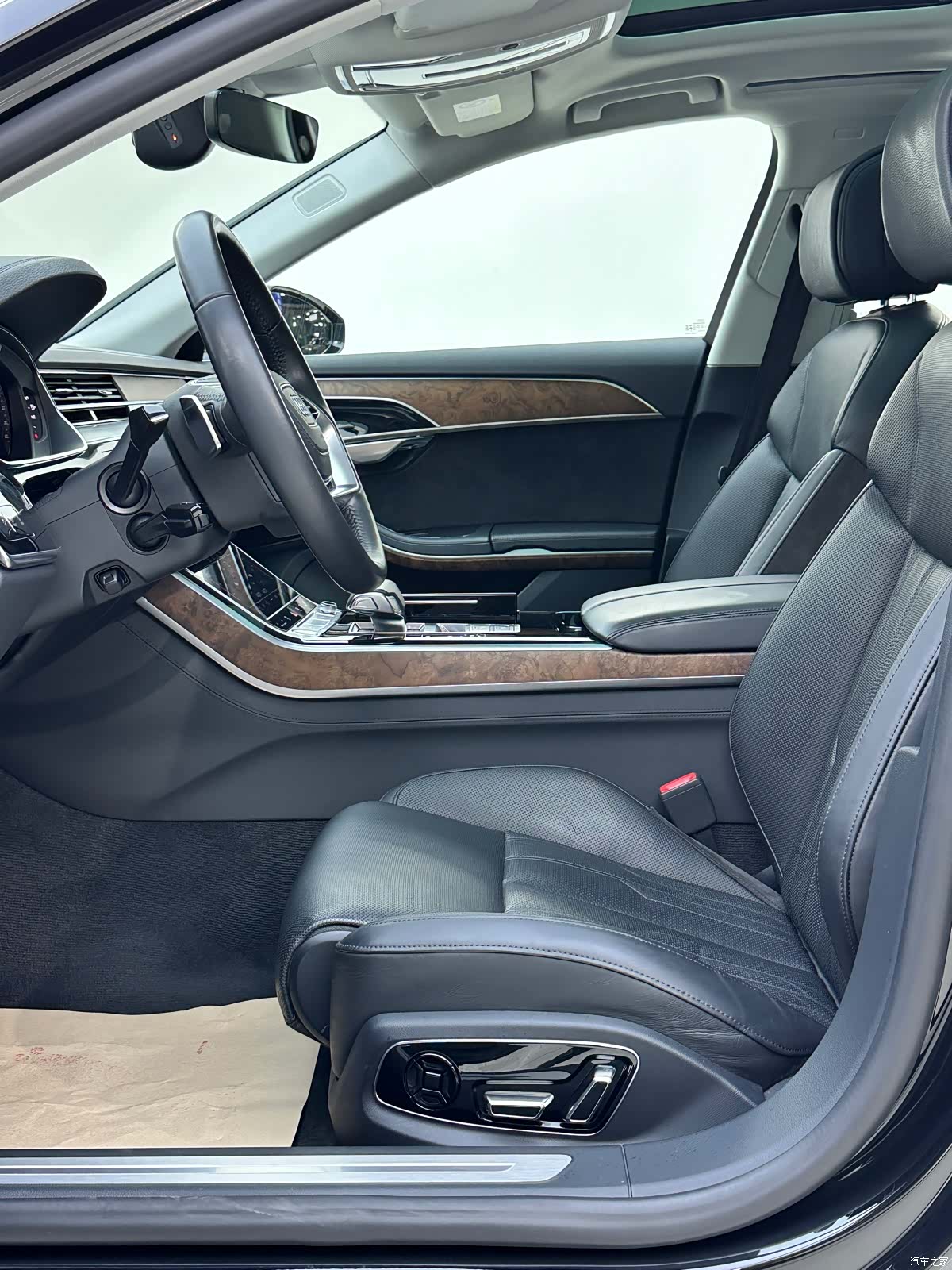 Audi A8L, 2019 4