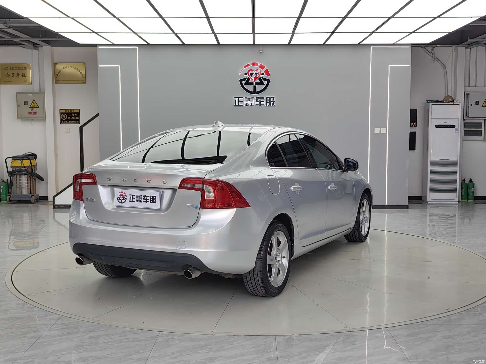 Volvo S60, 2013 12