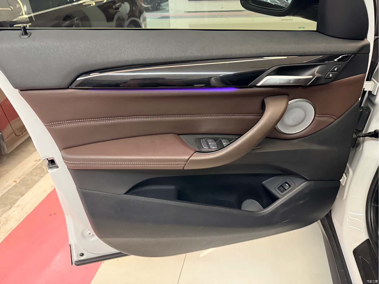 BMW X1, 2022 все фото